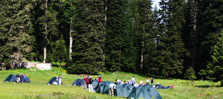 2015’de ‘Çılgın Kalabalıktan Uzak’ doğa ile başbaşa 11 yayla ve kamp rotası