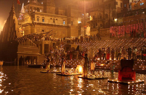 Ritüellerin Şehri Varanasi